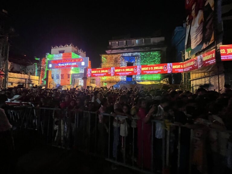 The Heartbeat of the City: Kolkata Durga Puja 2025 Sets New Records in Footfall and Festive Spirit!